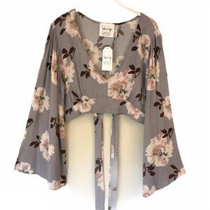 NWT Sadie & Sage Crop Top Blouse, Medium